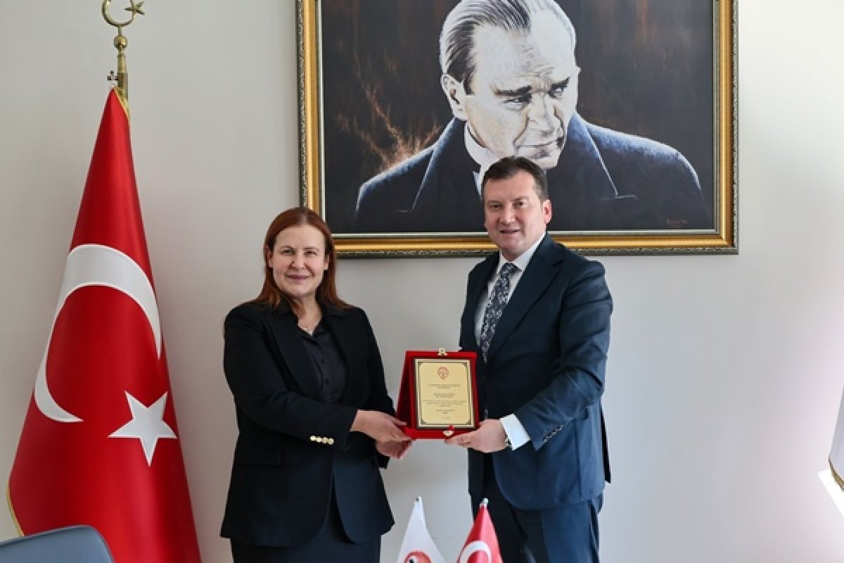 Başkan Balcıoğlu, Demiroğlu Bilim Üniversitesi’ni ziyaret etti