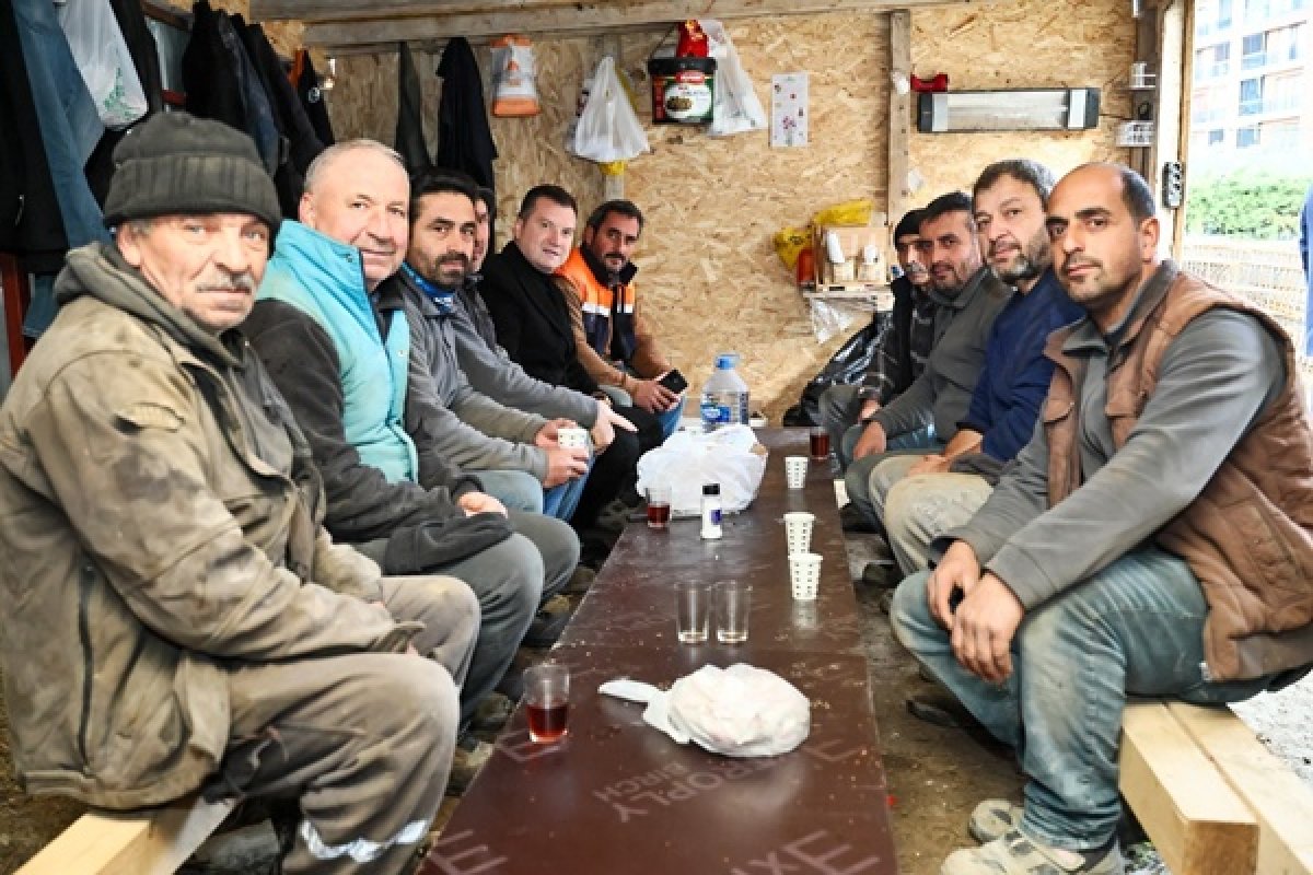 Başkan Balcıoğlu, Kız Öğrenci Yurdu’nun yapımında çalışan emekçilerle bir araya geldi