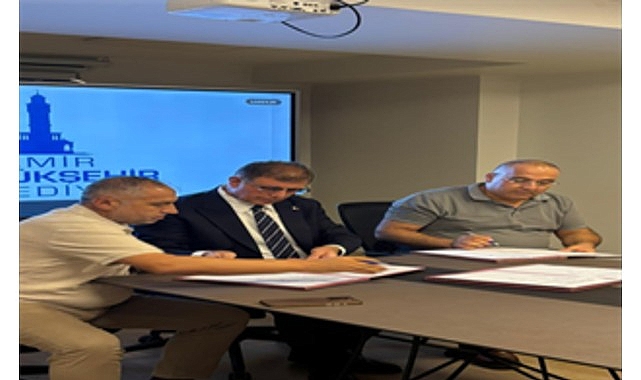 Grand Plaza ve İztarım'da imzalar atıldı