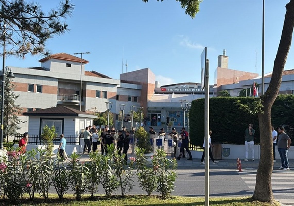 Silivri Belediyesi'ne Operasyon: Başkan Balcıoğlu Dahil 17 Kişi Gözaltında