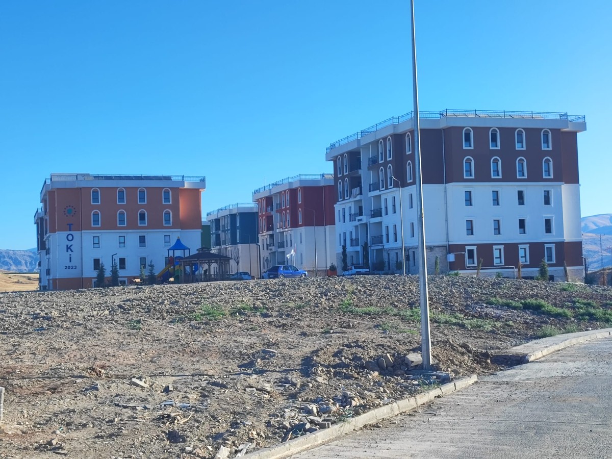 TOKİ: Kahta’daki konut projelerinde asansör arızaları giderildi